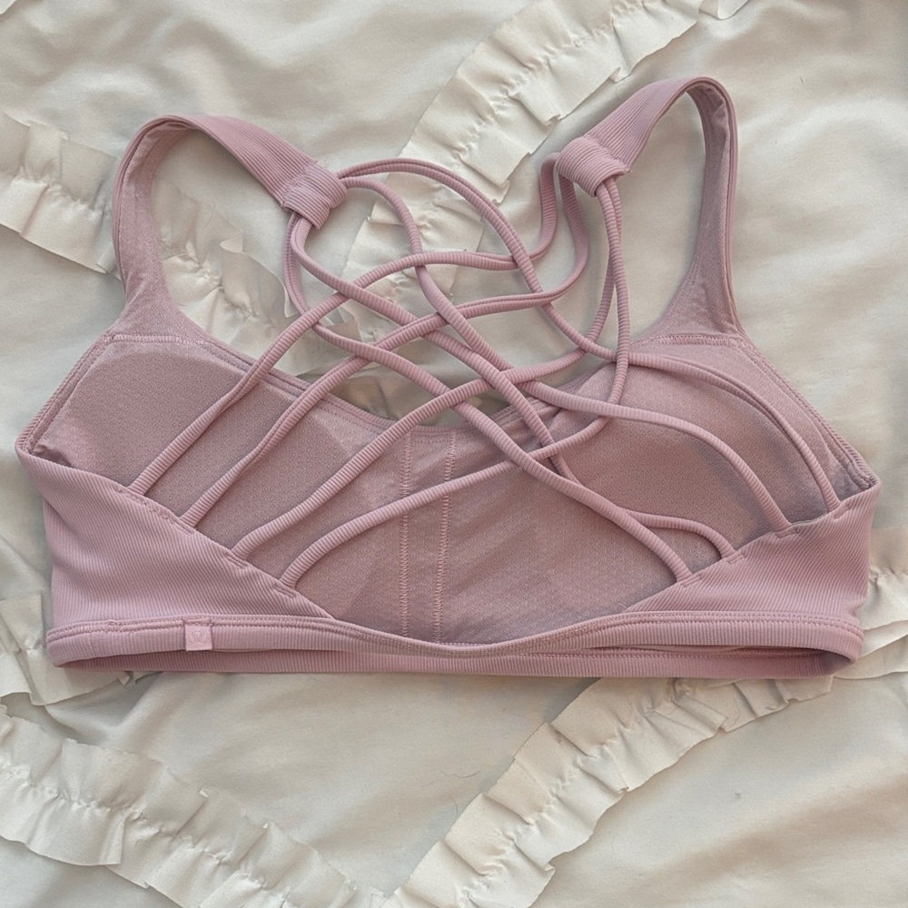 Lululemon free to be wild sports bra